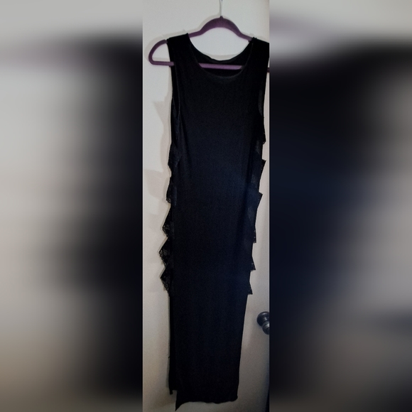 Satin nighty. Solid Front and back, elastic lace cut out down both sides. 1 size - Picture 1 of 5